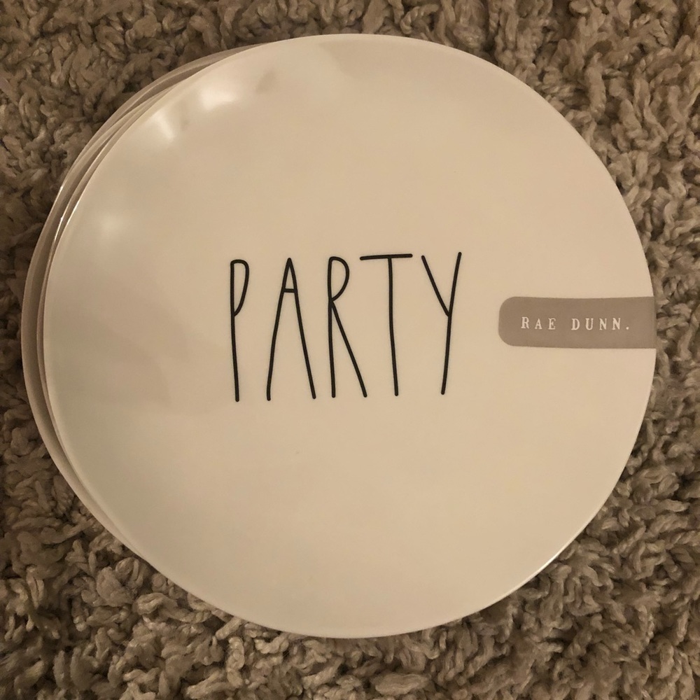 Rae Dunn party plates set of four